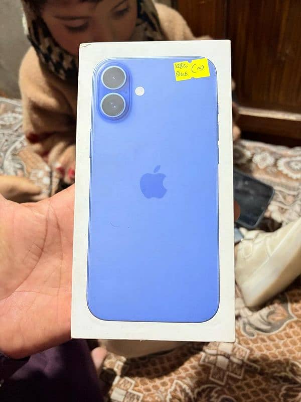 i phone 16 plus box open bilu colar brend new 11