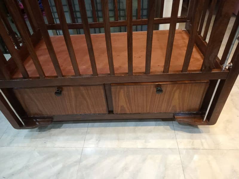 baby cot new condition 0