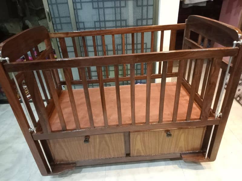 baby cot new condition 2