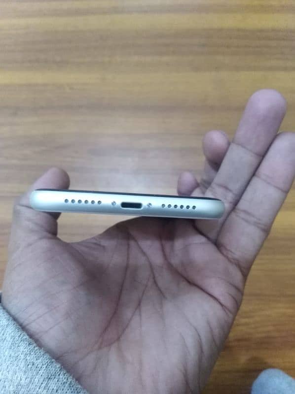 iphone 11 4