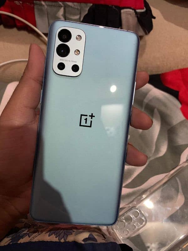 OnePlus 9r 8 Ram 256 room all ok display mai lines hai 3 1