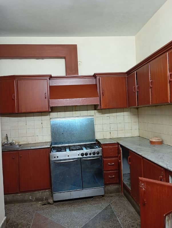 3 Bed DD 3 Bath Kitchen Upper Portion For Rent 3