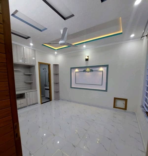 1000 Square Feet House Available In G-14/4 For Sale 6