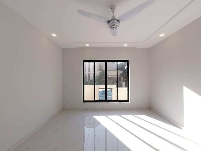 1 Kanal Spacious House Available In DHA Phase 2 - Sector G For sale 8