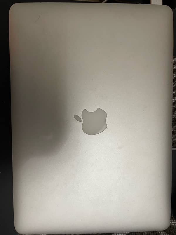 Apple Macbook Air 2015 0