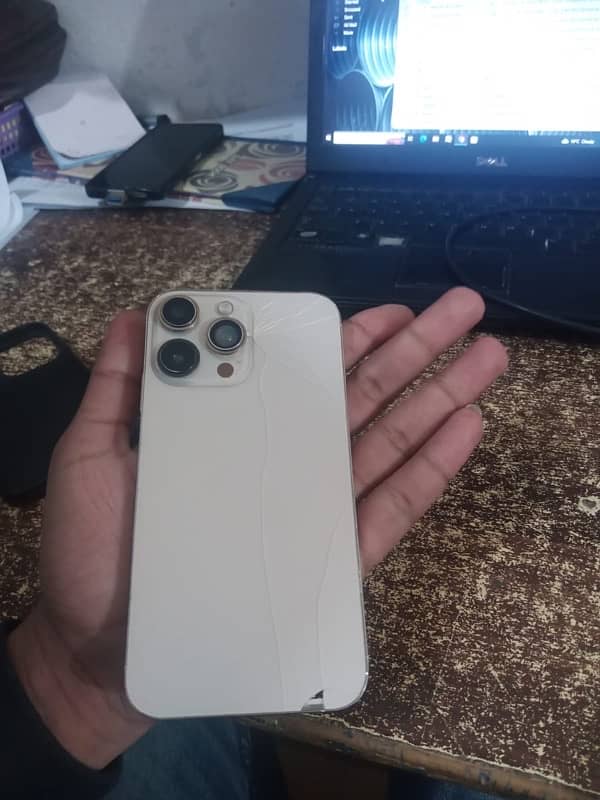 iPhone XR converd 13pro mobile all ok hai  just battery change 5