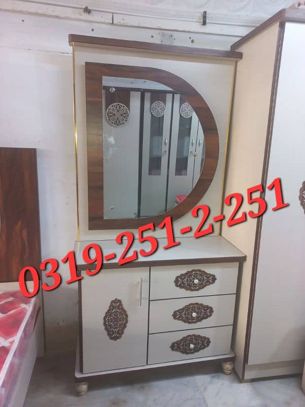 Bedroom set for spacious rooms 0-3-1-9-2-5-1-2-2-5-1 16