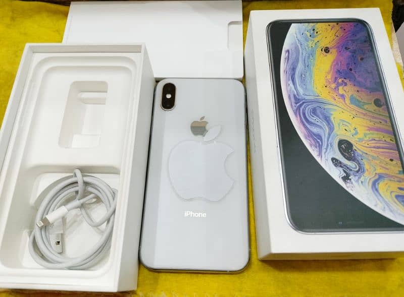 iphone xs full box pta approved 03156062963 0