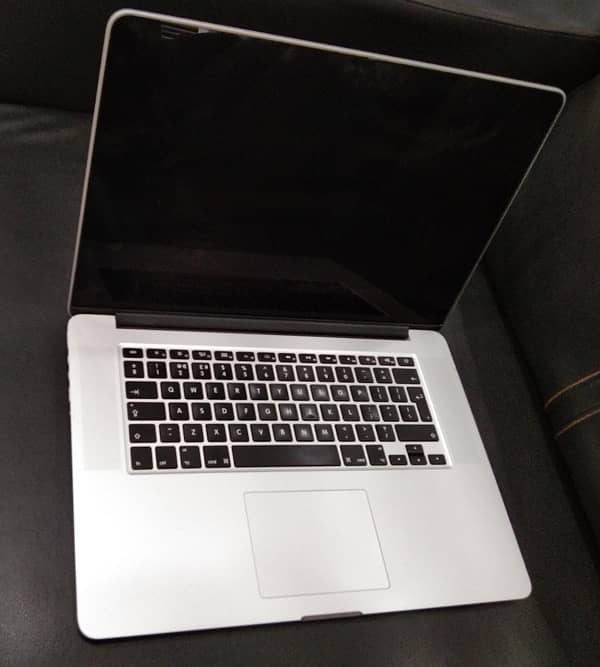 Macbook Pro (2015) 1