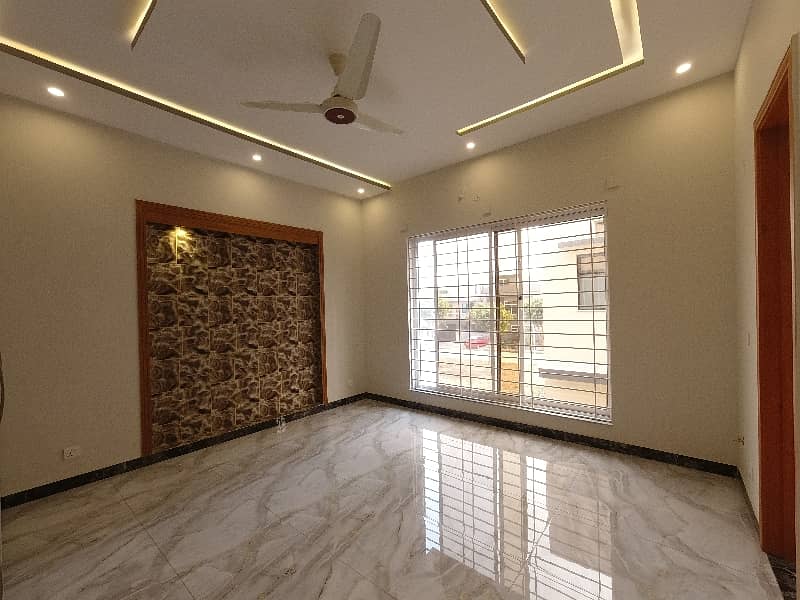 Affordable On Excellent Location House For Sale In Bahria Greens - Overseas Enclave - Sector 6 18