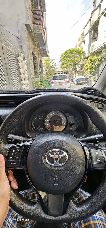 Toyota Vitz 2017/2020 Zero Meter Car Condition 9