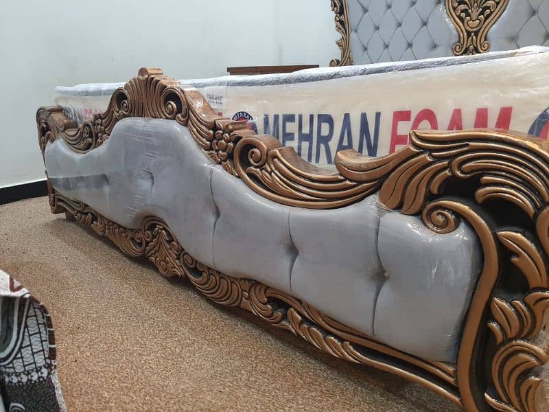 Carving bed set New Not used King size Without mattris cinyoti style 3