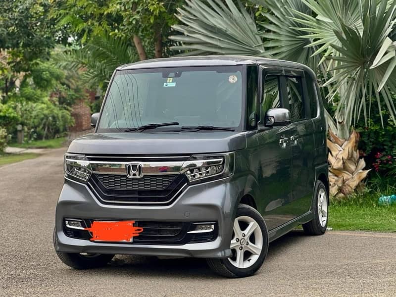 Honda N Box Custom 2019 1