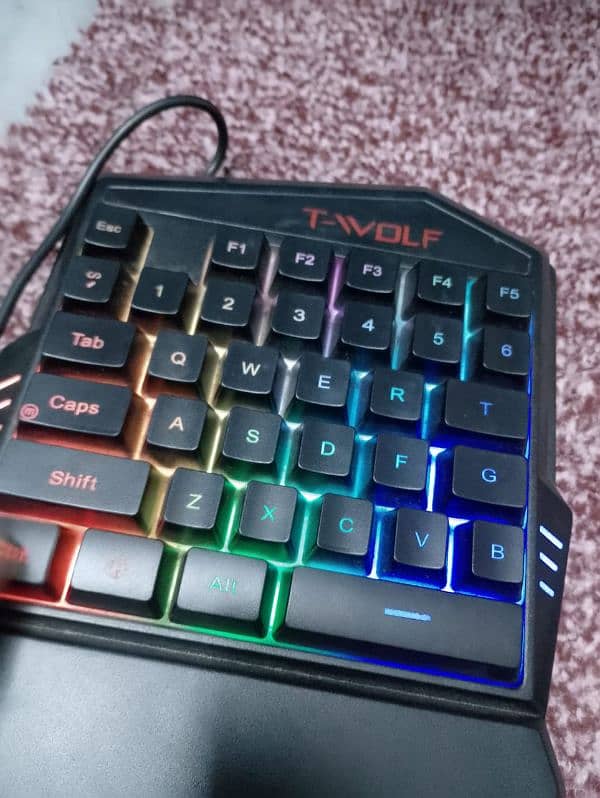 gaming keypad or mouse 0