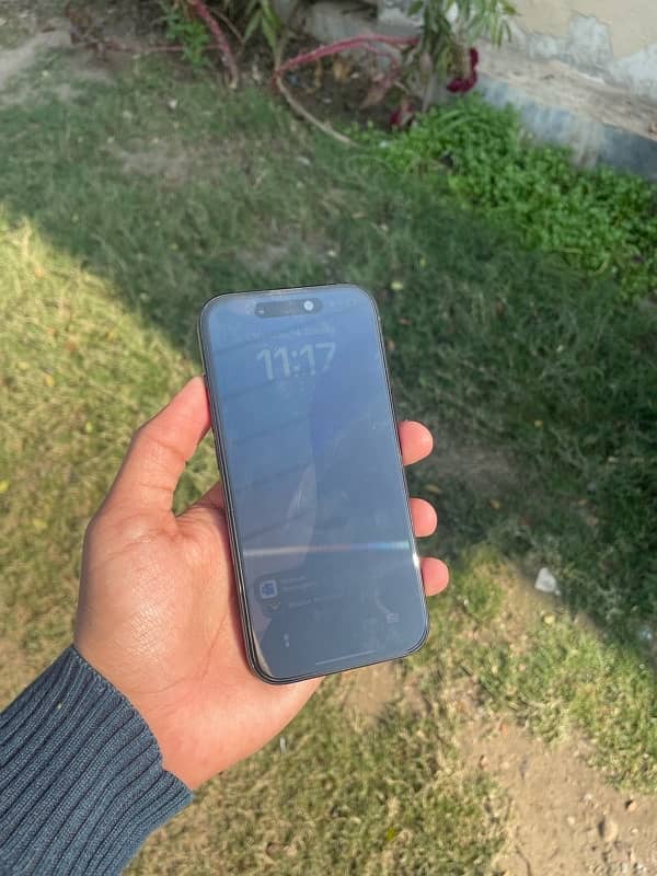 Iphone 15 LLA 128 GB with box and 94% battery health 1