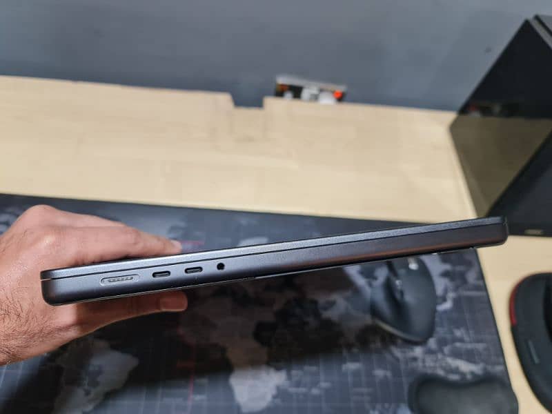 MacBook M3 Pro 16 inch 6