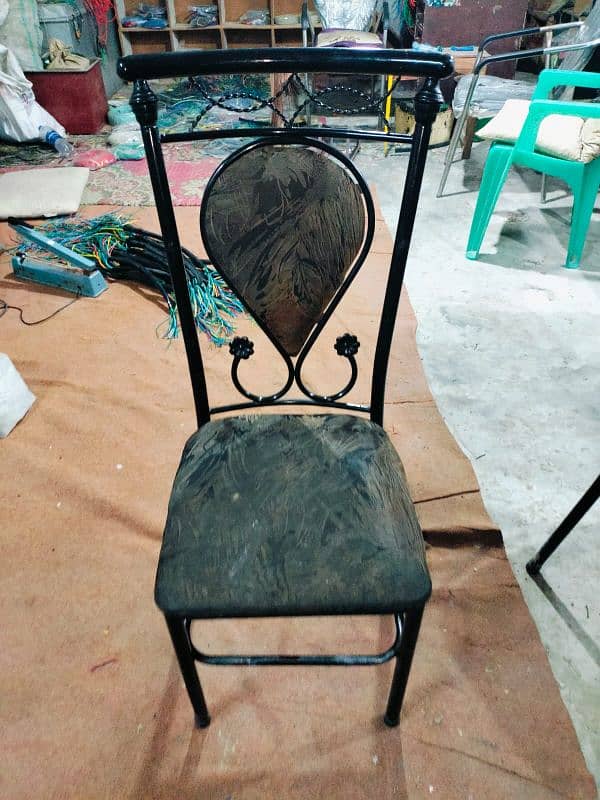 Glass Dining Table with 6 Chair's 5