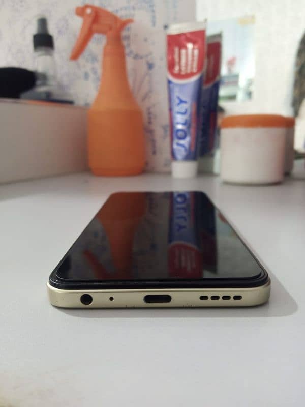 Vivo y35 8+8 urgent sale 2