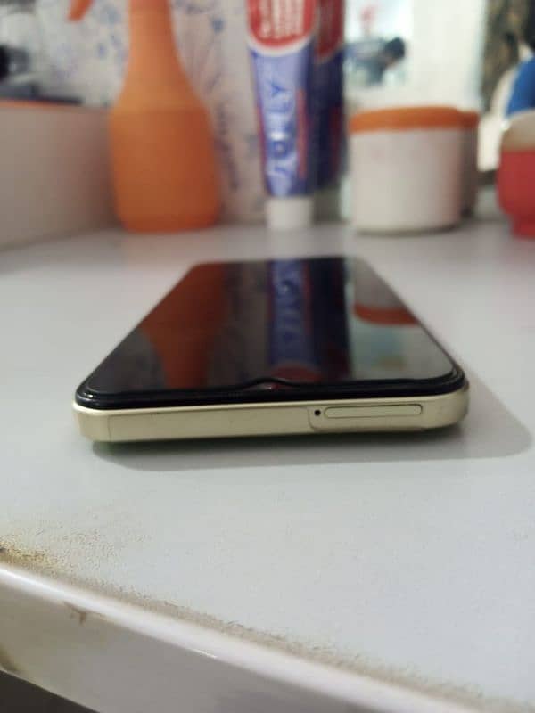 Vivo y35 8+8 urgent sale 3