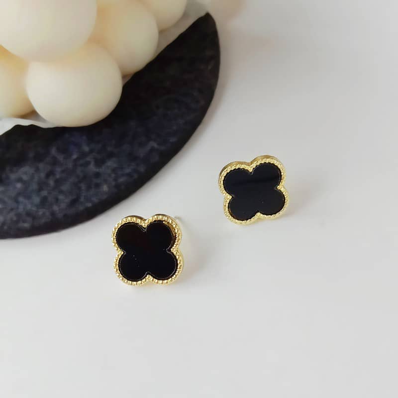 Black Clover Earring Golden & Silver trendy one leaf Earring. (1 pair) 3