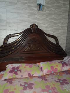 Bed set with dressing table