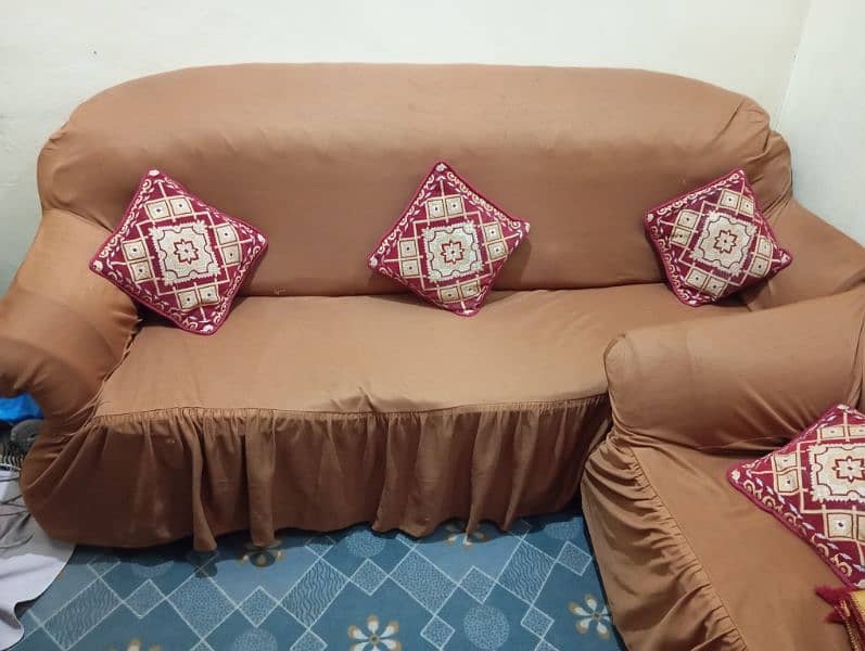 Sofas set 3 seater Good condition Argent sale 0