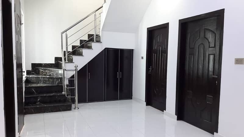 Bosan road 950 SQ FT marla house available for rent 31