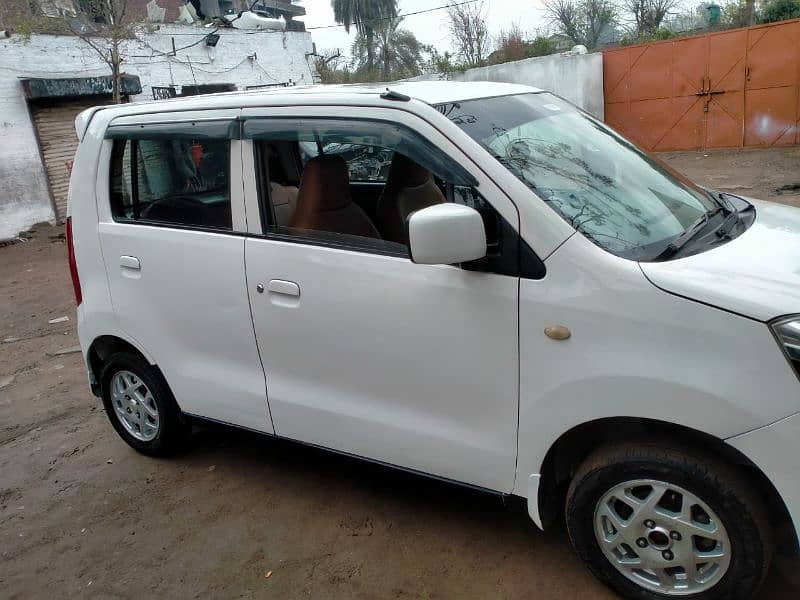 Suzuki Wagon R 2018 1