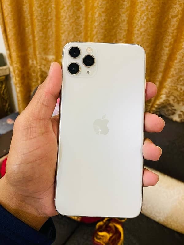 iPhone 11 pro max 64gb dual pta approved 1