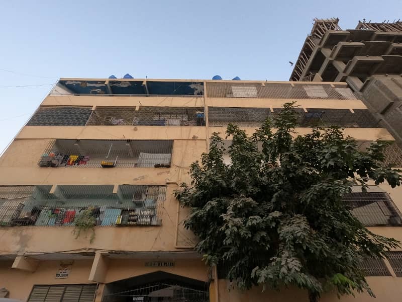 Prime Location Flat For Sale In Karachi 20