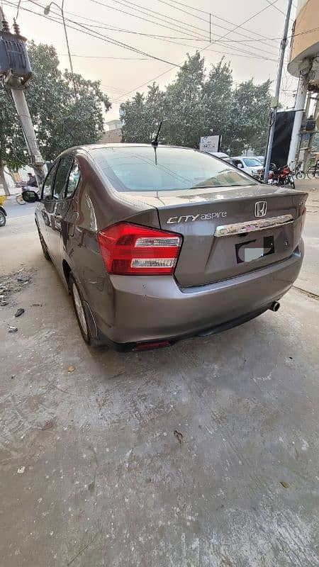 Honda City Aspire 2016 4