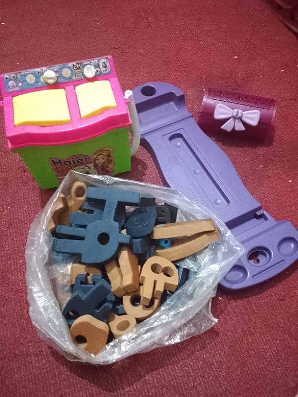 dolls and baby seat 7