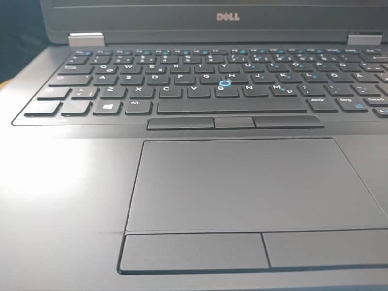 Dell latitude E5470 0