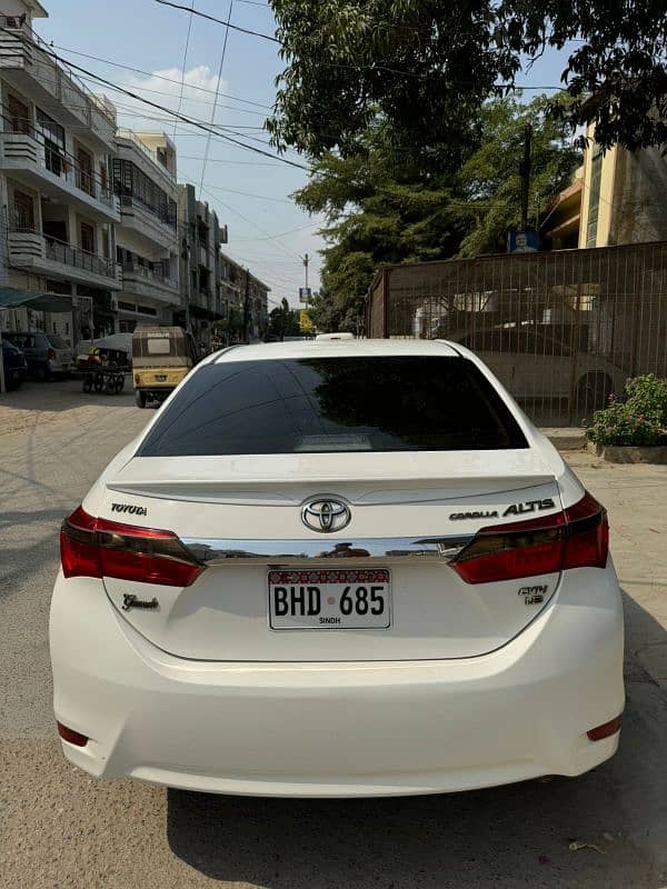 Toyota Altis Grande 2016 1