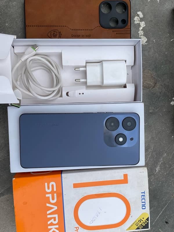 TECNO SPARK 10 pro complete box 0