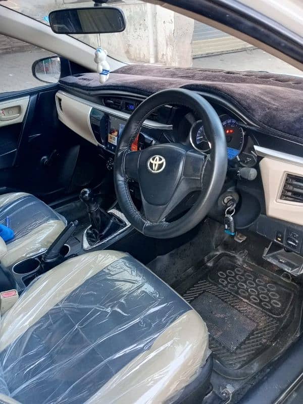 Toyota Corolla XLI 2015 (03056375902) 8