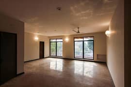 Gulberg Main Boulevard 5000 Square Feet Office