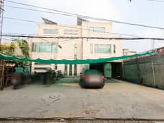 Prime Location Building Of 1 Kanal In Model Town - Block M Is Available