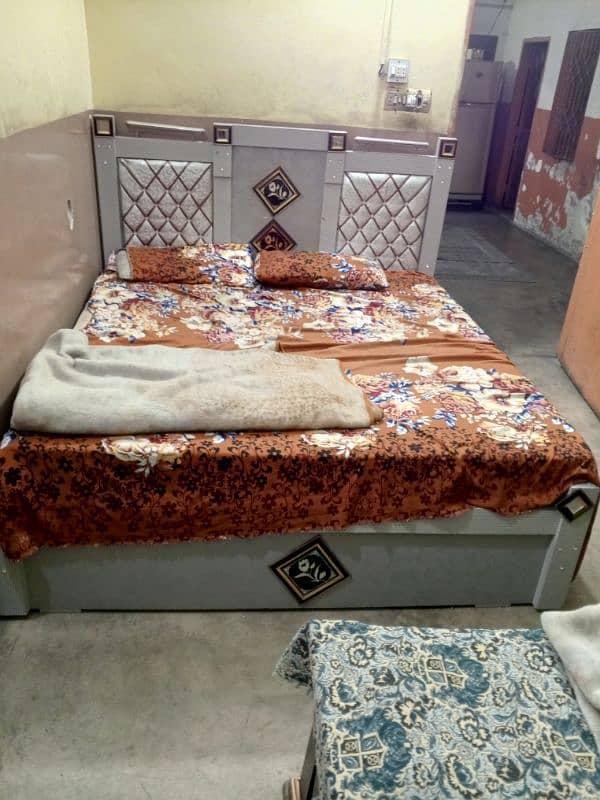 bed Set available normal Price 0