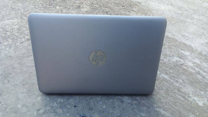 HP LIPTOP A8 1