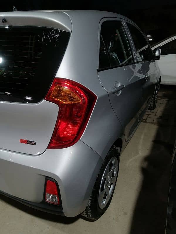 KIA Picanto 2023 silver & white automatic both available for sale 13