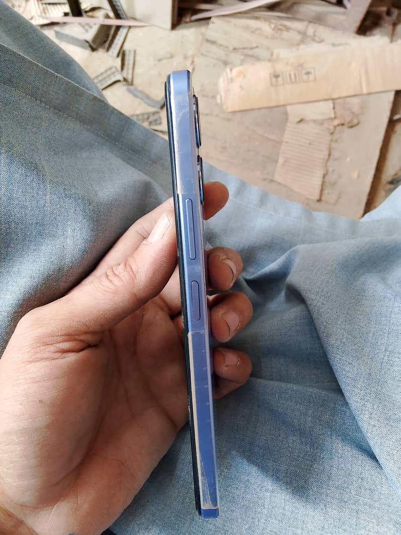 Vivo Y17s 5