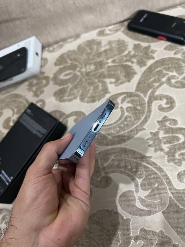 IPhone 13 pro 256gb factory unlock with box 6