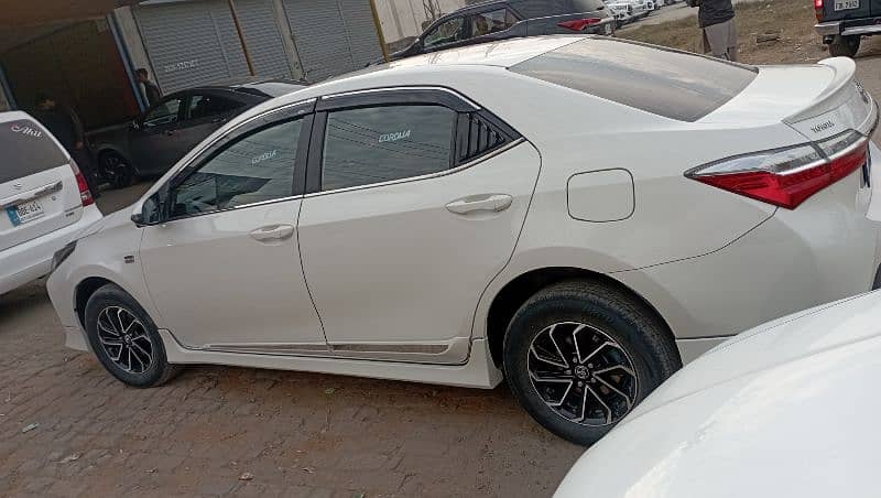 Toyota Corolla GLI 2017 14