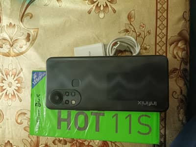 infinix hot 11s 4+2:6/128 Box  Sath hai. urgent sale.