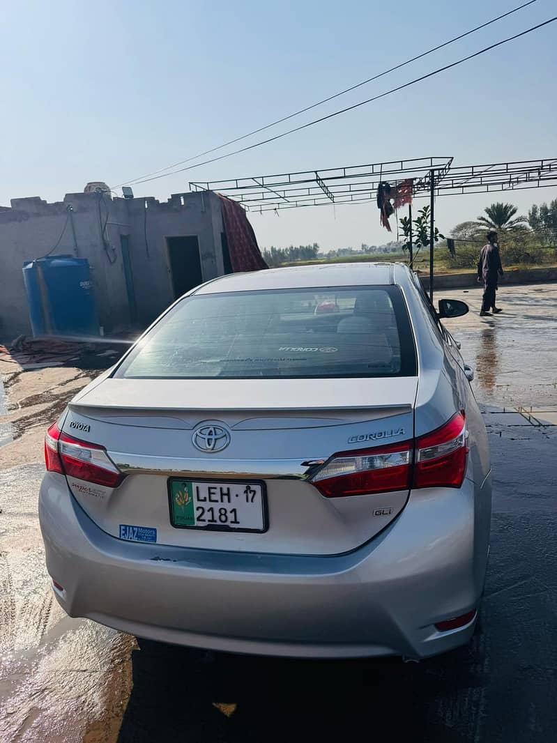 Toyota Corolla GLI Automatic 2017 Model Good Condition 1