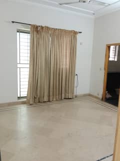 12 Marla Lower Portion For Rent In Saddar Officer Colony