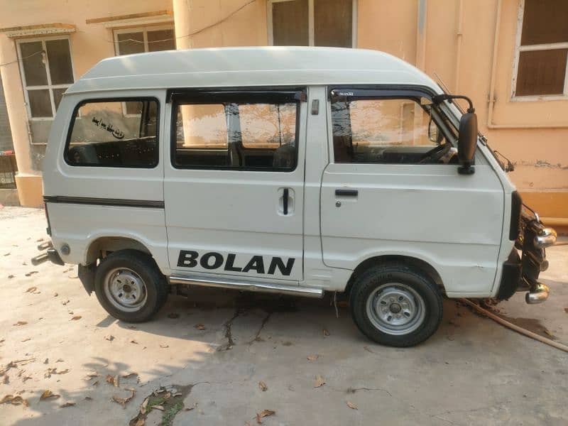 Suzuki Bolan 2013 4