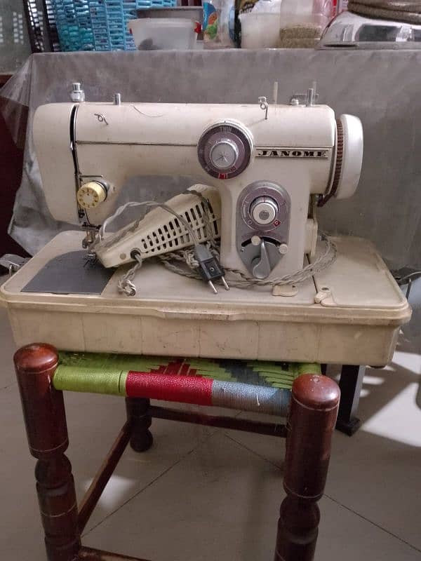 janome sweing machine  for embroidery 0