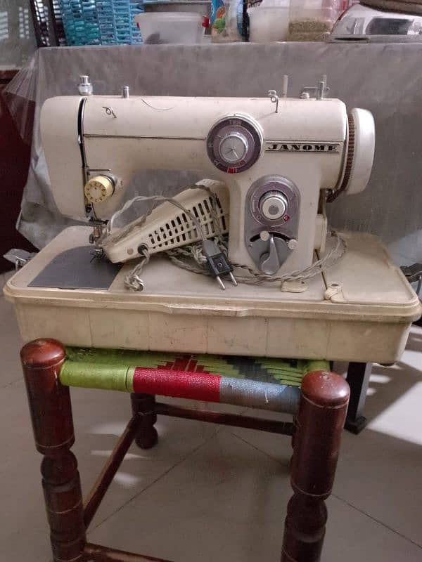 janome sweing machine  for embroidery 1